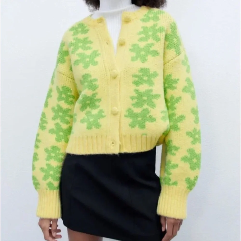 Zara Floral Jacquard Knit Cardigan NWT - Picture 2 of 8